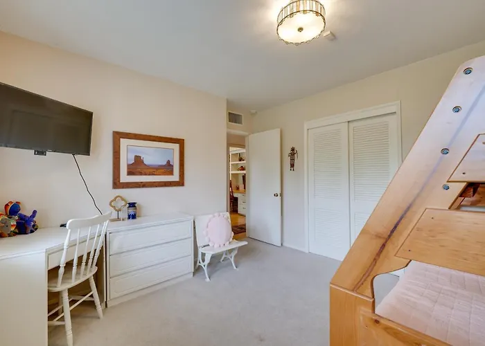 Holiday home Pool & Outdoor Kitchen: 10 Mi To Dtwn Phoenix