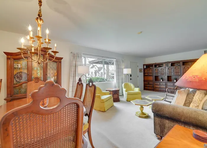 Pool & Outdoor Kitchen: 10 Mi To Dtwn *