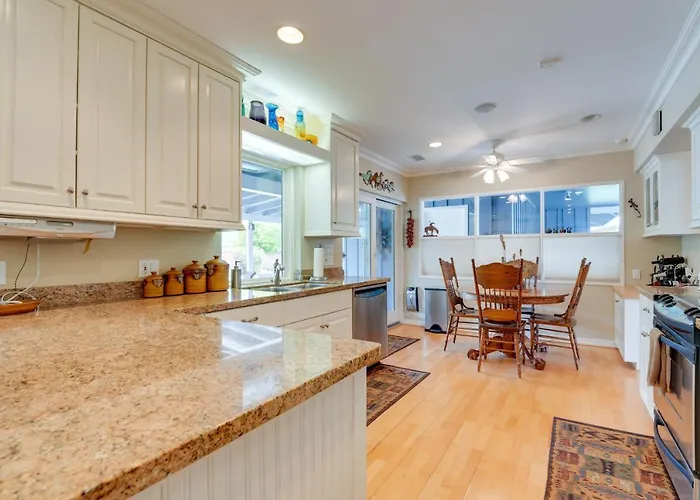 Pool & Outdoor Kitchen: 10 Mi To Dtwn Holiday home Phoenix